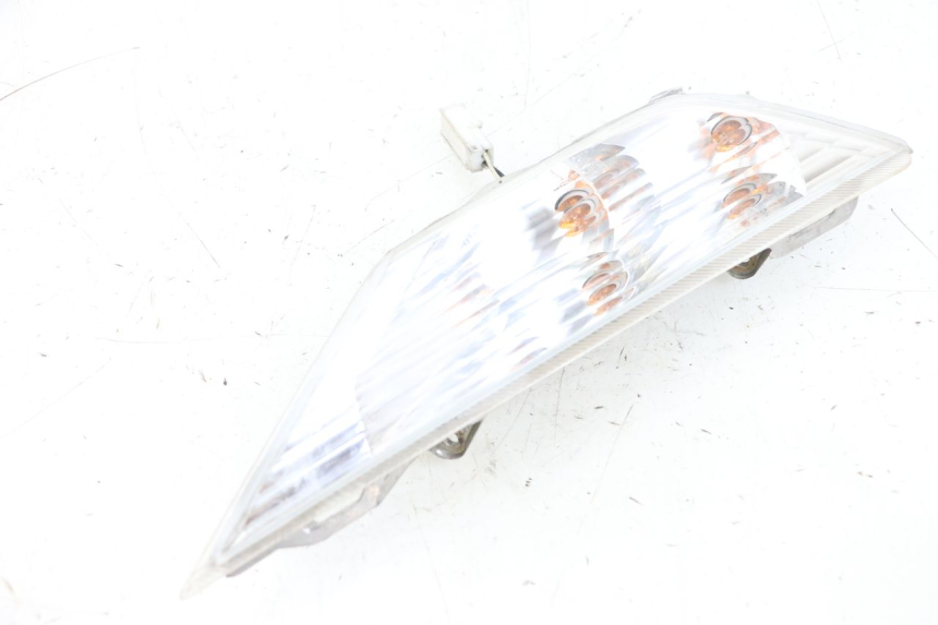 photo de VOORSTE RECHTER KNIPPERLICHT PIAGGIO X8 125 (2004 - 2007) - Zoom op gebruiksstaat