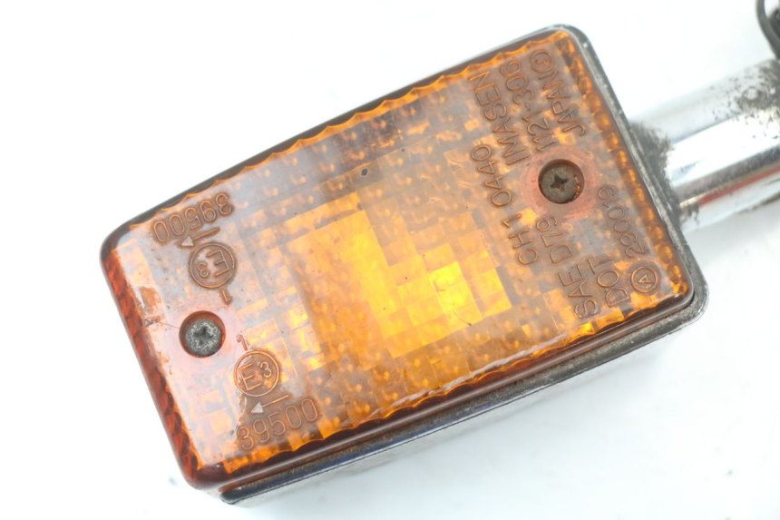 photo de VOORSTE RECHTER KNIPPERLICHT YAMAHA XJ F 900 (1983 - 1994) - Detail van het onderdeel