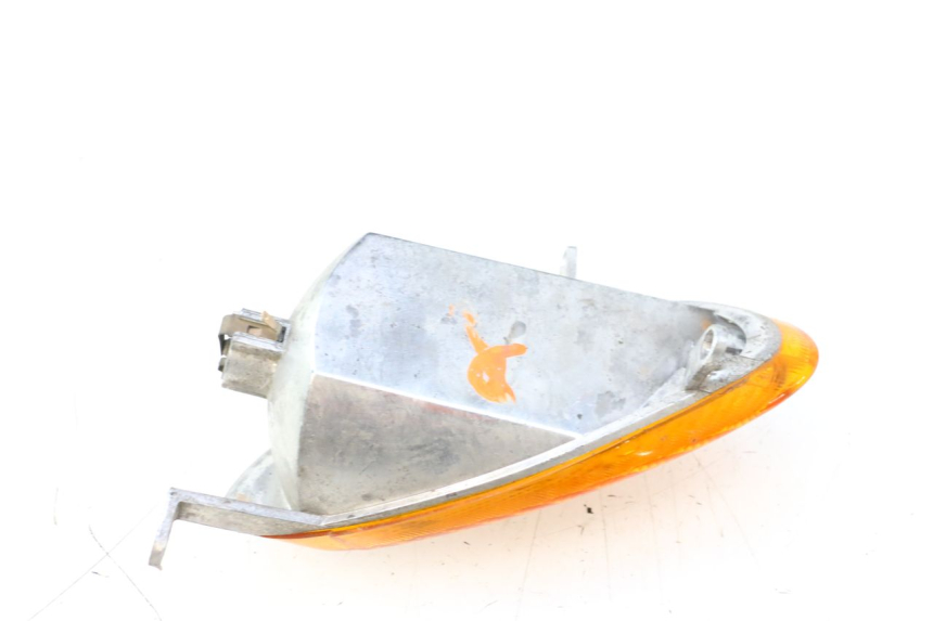 photo de VOORSTE RECHTER KNIPPERLICHT YAMAHA YP MAJESTY 125 (1998 - 2001) - Technische close-up