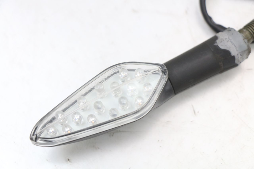 photo de VOORSTE LINKER KNIPPERLICHT E-MAX 80L 1 (2011 - 2014) - Detail van het onderdeel