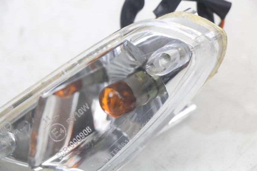 photo de VOORSTE LINKER KNIPPERLICHT KYMCO AGILITY 4T 50 (2018 - 2022) - Zoom op gebruiksstaat