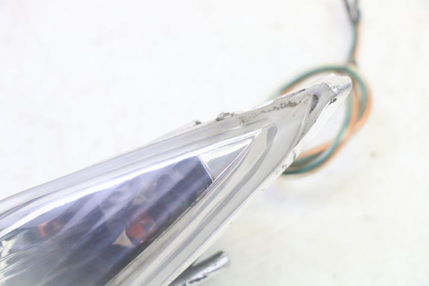 photo de VOORSTE LINKER KNIPPERLICHT SYM CROX 4T 50 (2016 - 2023) - Zoom op gebruiksstaat