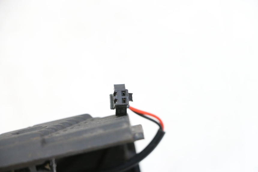 photo de VOORSTE LINKER KNIPPERLICHT KUKIRIN G2 MASTER 1 - Detail van het onderdeel