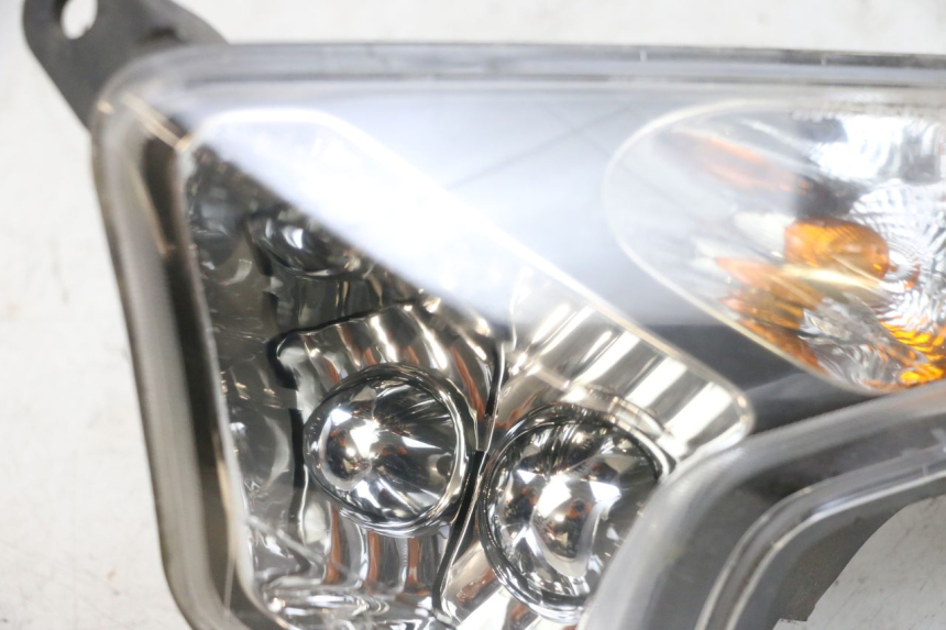 photo de VOORSTE LINKER KNIPPERLICHT SYM GTS EVO 125 (2009 - 2013) - Zoom op gebruiksstaat