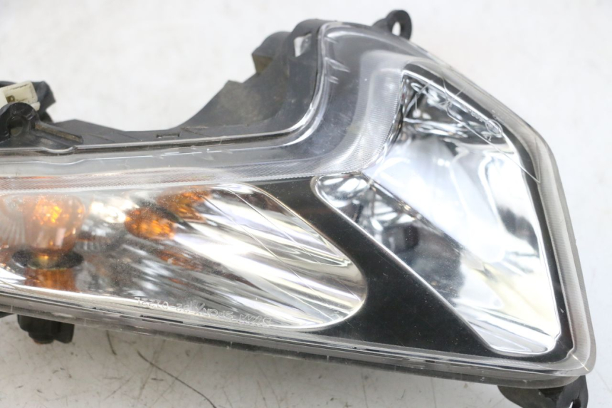 photo de VOORSTE LINKER KNIPPERLICHT SYM GTS EVO 125 (2009 - 2013) - Technische close-up