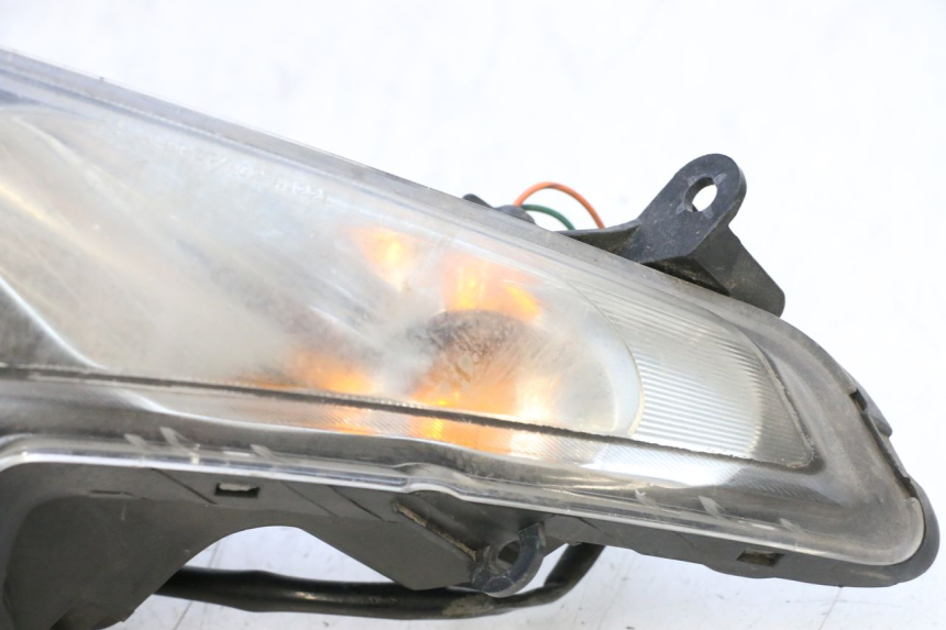 photo de VOORSTE LINKER KNIPPERLICHT SYM GTS EVO 125 (2009 - 2013) - Zoom op gebruiksstaat
