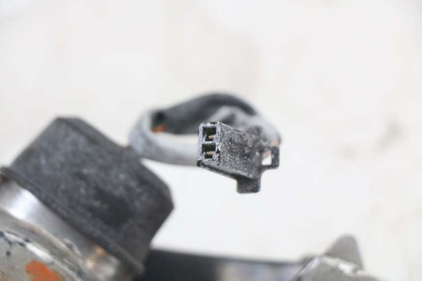 photo de VOORSTE LINKER KNIPPERLICHT HONDA NES AROBASE 125 (2000 - 2003) - Overzicht