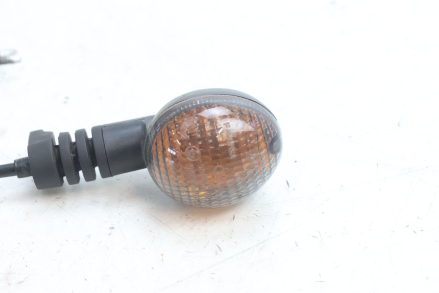 photo de LINKER VOORKNIPPERLICHT RIEJU MRT PRO SUPERMOTARD 50 (2007 - 2018) - Detail van het onderdeel