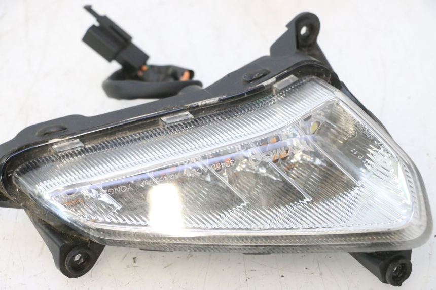 photo de VOORSTE LINKER KNIPPERLICHT KYMCO LIKE 4T 50 (2019 - 2025) - Detail van het onderdeel