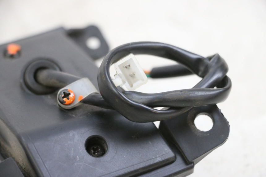 photo de VOORSTE LINKER KNIPPERLICHT EFUN PUSA 1 - Zoom op gebruiksstaat