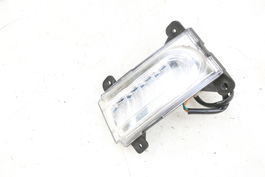 photo de VOORSTE LINKER KNIPPERLICHT EFUN PUSA 1 - Bevestigingspunten