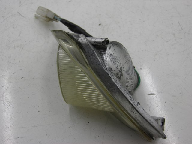 photo de VOORSTE LINKER KNIPPERLICHT SYM MIO 50 (2005 - 2010) - Detail van het onderdeel