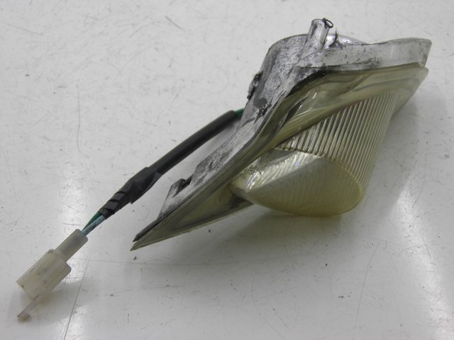 photo de VOORSTE LINKER KNIPPERLICHT SYM MIO 50 (2005 - 2010) - Technische close-up