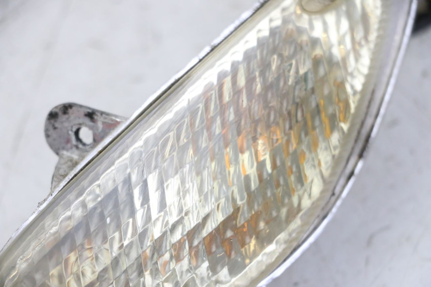 photo de VOORSTE LINKER KNIPPERLICHT UNIVERSAL BIKE ZN50QT-11B 50 (2018 - 2021) - Detail van het onderdeel