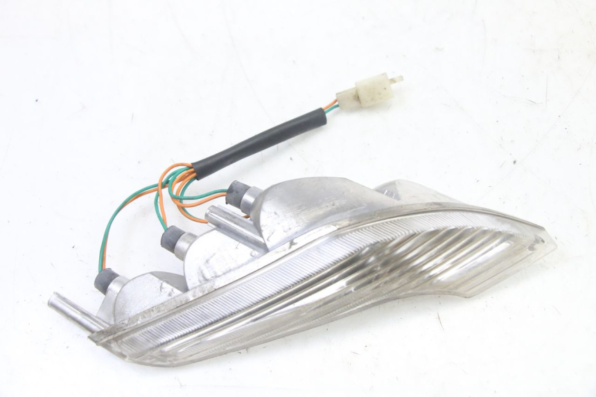 photo de VOORSTE LINKER KNIPPERLICHT PEUGEOT VIVACITY NEW 2T 50 (2008 - 2017) - Zoom op gebruiksstaat