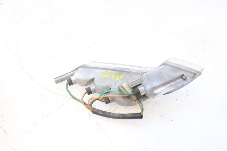 photo de VOORSTE LINKER KNIPPERLICHT PEUGEOT VIVACITY NEW 2T 50 (2008 - 2017) - Bevestigingspunten