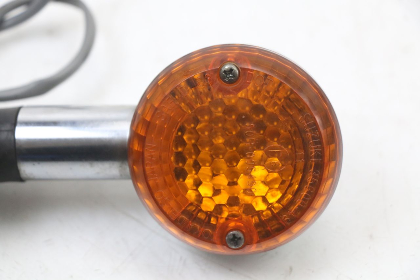 photo de VOORSTE LINKER KNIPPERLICHT SUZUKI VL INTRUDER 125 (2004 - 2007) - Detail van het onderdeel
