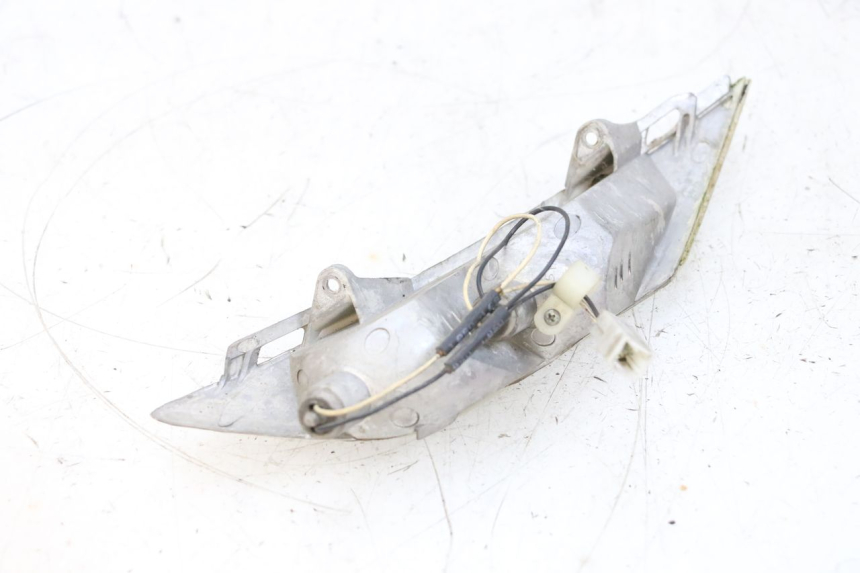 photo de VOORSTE LINKER KNIPPERLICHT PIAGGIO X8 125 (2004 - 2007) - Bevestigingspunten