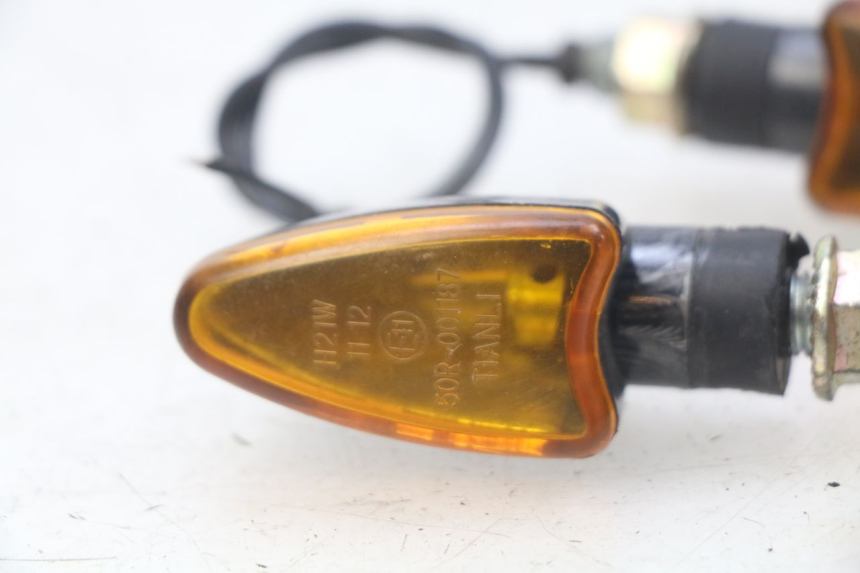 photo de VOORKNIPPERLICHT PEUGEOT LUDIX 50 (2008 - 2017) - Technische close-up