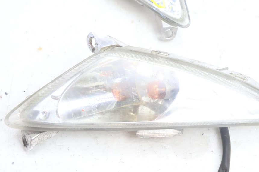 photo de VOORKNIPPERLICHT SYM ORBIT 2 4T 50 (2008 - 2017) - Zoom op gebruiksstaat