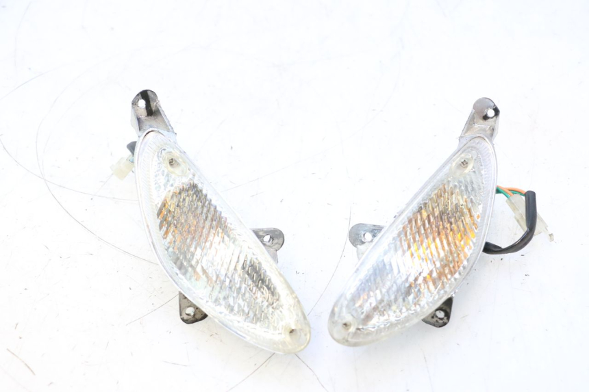 photo de VOORKNIPPERLICHT TNT MOTOR ROMA 10' 2T 50 (2011 - 2018) - Hoofdaanzicht