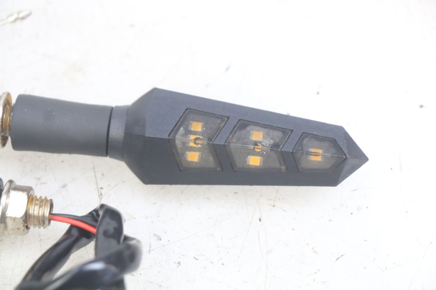 photo de VOORKNIPPERLICHT MOTRAC URBAN 4T 50 (2016 - 2024) - Staat van het oppervlak