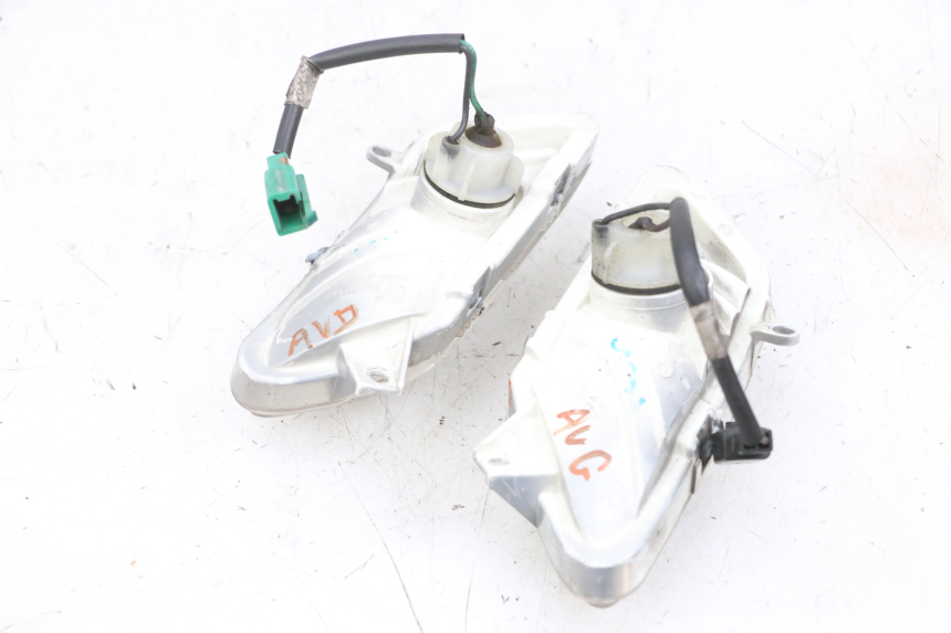 photo de VOORKNIPPERLICHT YAMAHA XMAX X-MAX 125 (2006 - 2009) - Zoom op gebruiksstaat