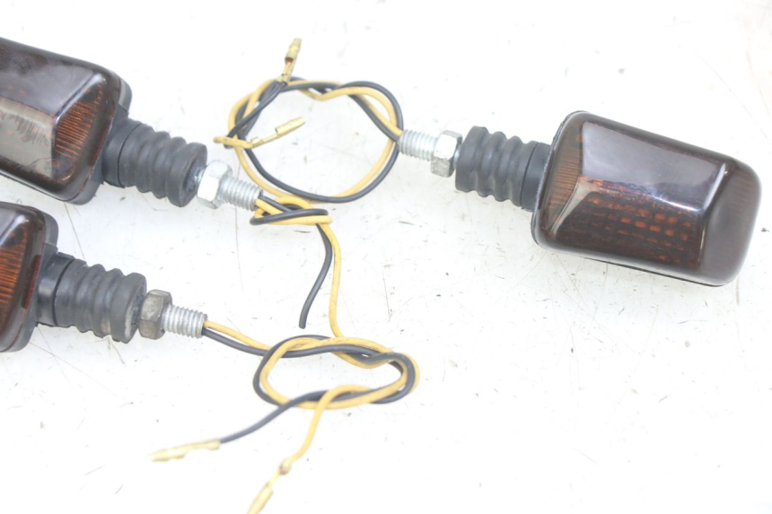 photo de VOORKNIPPERLICHT YAMAHA XJN DIVERSION 600 (2000 - 2003) - Bevestigingspunten