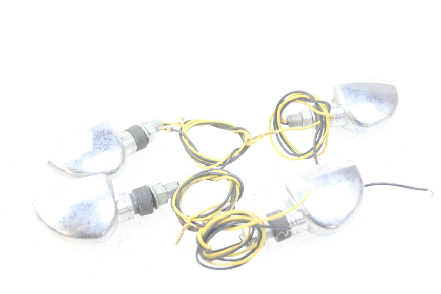 photo de VOORKNIPPERLICHT KAWASAKI ZEPHYR 1100 ( - 1995) - Zoom op gebruiksstaat