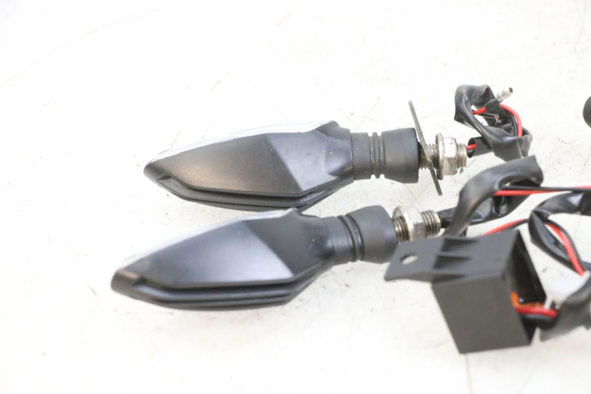 photo de VOORKNIPPERLICHT KAWASAKI ZR 7 750 (1999 - 2004) - Overzicht