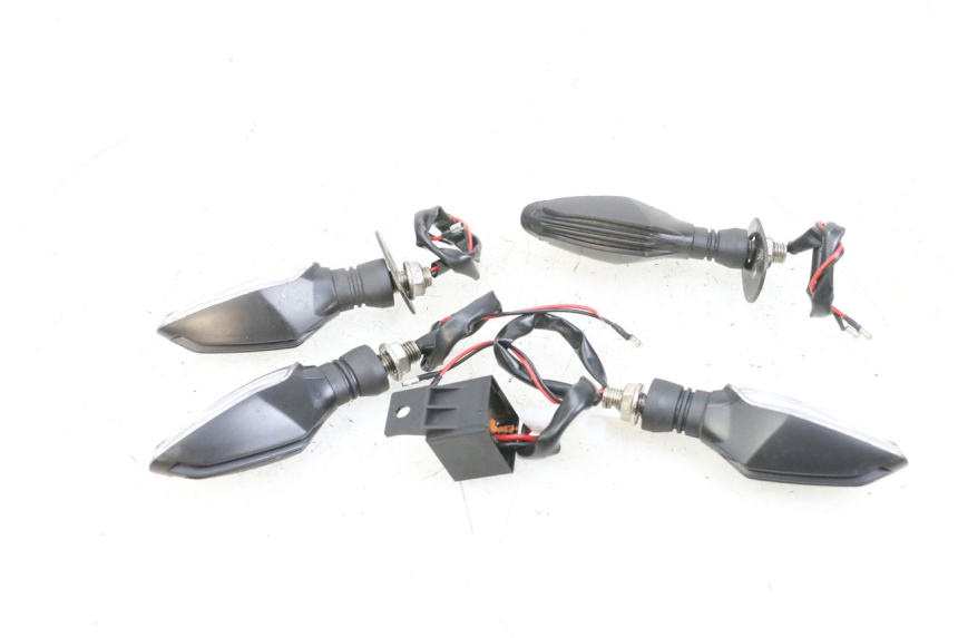 photo de VOORKNIPPERLICHT KAWASAKI ZR 7 750 (1999 - 2004) - Staat van het oppervlak