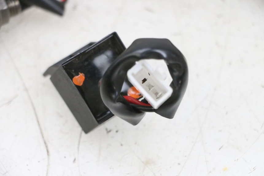 photo de VOORKNIPPERLICHT KAWASAKI ZR 7 750 (1999 - 2004) - Gecontroleerd onderdeel