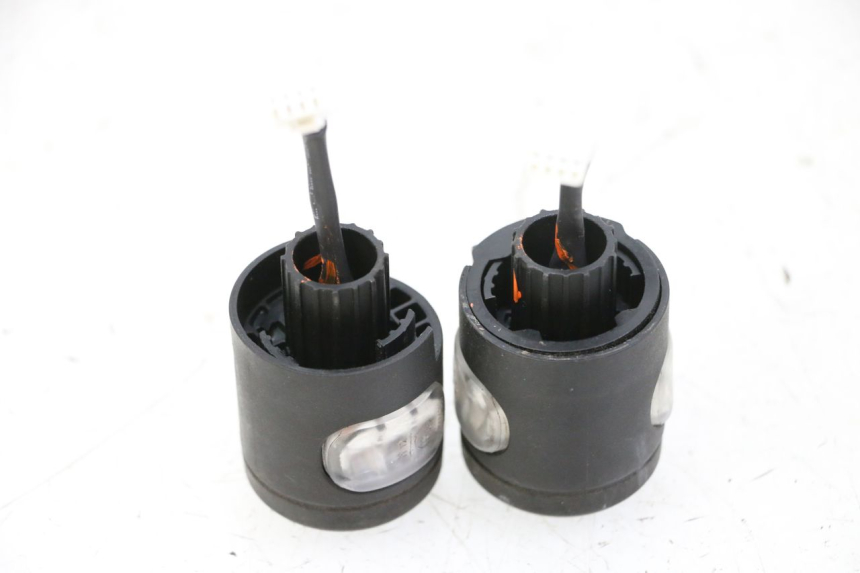 photo de VOORKNIPPERLICHT SEGWAY NINEBOT ZT3 PRO 1 - Technische close-up