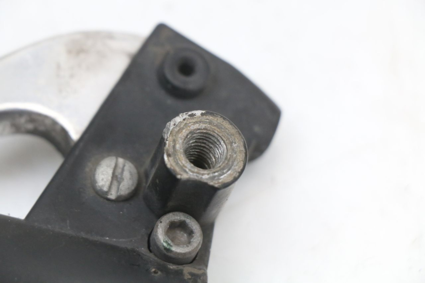 photo de LINKER REMHEVEL PIAGGIO FLY 4T 50 (2004 - 2010) - Bevestigingspunten