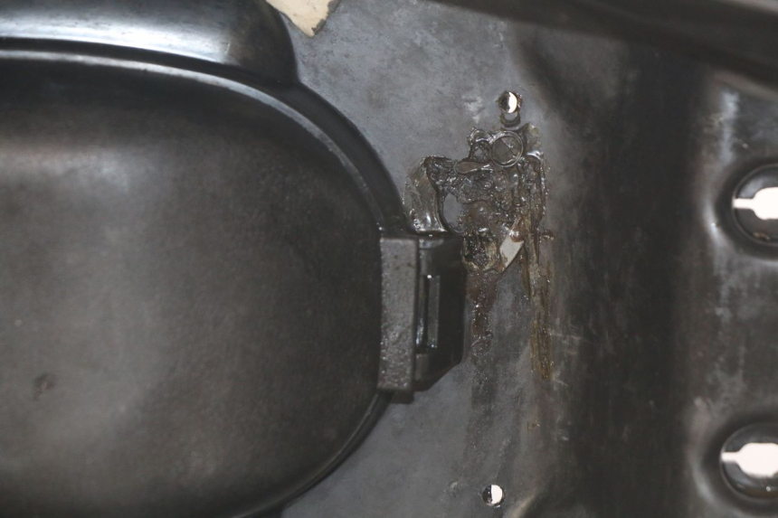 photo de ZADeltas Koffer SYM CROX 4T 50 (2016 - 2023) - Technische close-up