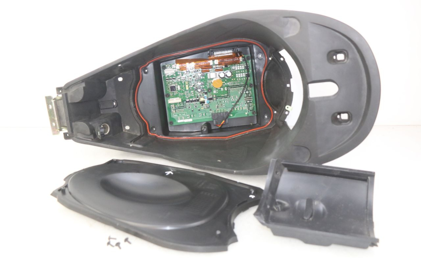 photo de ZADeltas Koffer PEUGEOT E-VIVACITY 1 (2012 - 2018) - Hoofdaanzicht