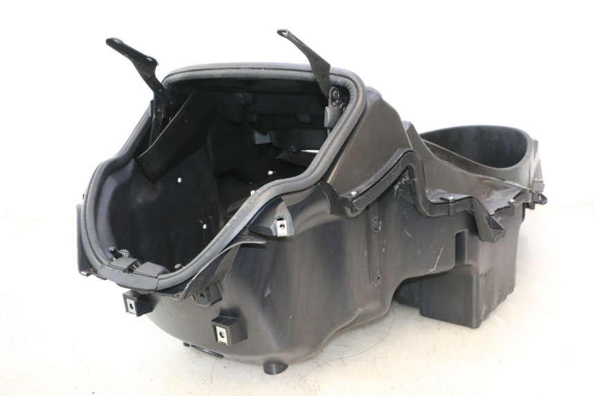 photo de ZADeltasdoos PIAGGIO MP3 LT 300 (2010 - 2016) - Staat van het oppervlak