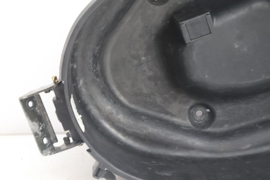 photo de ZADSEATKOFFER HONDA SH 125 (2001 - 2003) - Bevestigingspunten