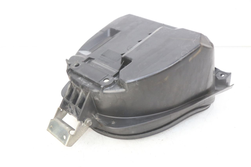 photo de ZADeltasSELLE SUZUKI SIXTEEN 125 (2008 - 2010) - Detail van het onderdeel