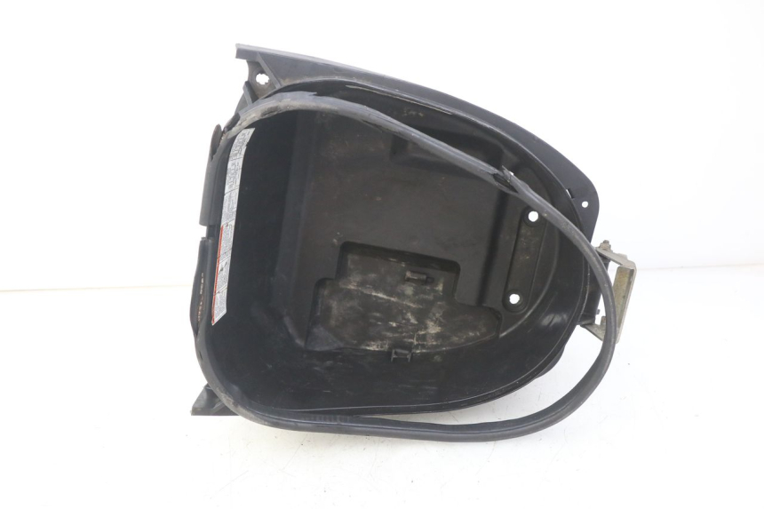 photo de ZADeltasSELLE SUZUKI SIXTEEN 125 (2008 - 2010) - Detail van het onderdeel