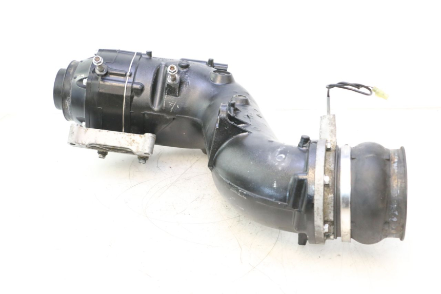 photo de VERZAMELAAR YAMAHA WAVE RUNNER GP R 1200 (2000 - 2003) - Kenmerkende details