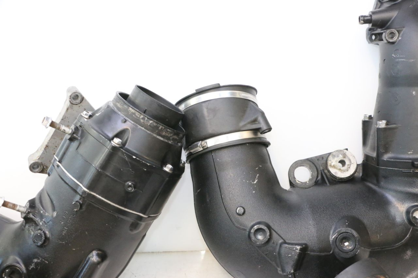 photo de VERZAMELAAR YAMAHA WAVE RUNNER GP R 1200 (2000 - 2003) - Focus op structuur