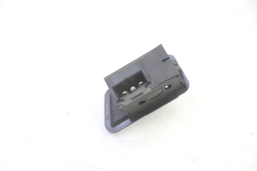 photo de RICHTINGAANWIJZER SCHAKELAAR MOTRON BREEZY 4T 50 (2021 - 2025) - Technische close-up