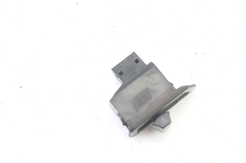 photo de RICHTINGAANWIJZER SCHAKELAAR SYM FIDDLE 2 S 125 (2012 - 2014) - Zoom op gebruiksstaat