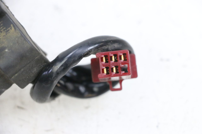 photo de RICHTINGAANWIJZER SCHAKELAAR MBK FLIPPER 115 (2013 - 2017) - Zoom op gebruiksstaat