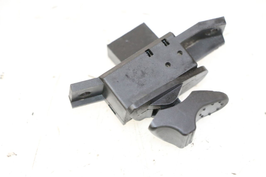 photo de RICHTINGAANWIJZER SCHAKELAAR PIAGGIO LXV 4T 50 (2009 - 2013) - Detail van het onderdeel