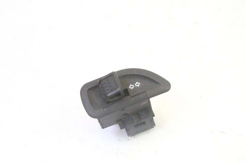 photo de RICHTINGAANWIJZER SCHAKELAAR PIAGGIO MP3 LT 300 (2010 - 2016) - Hoofdaanzicht