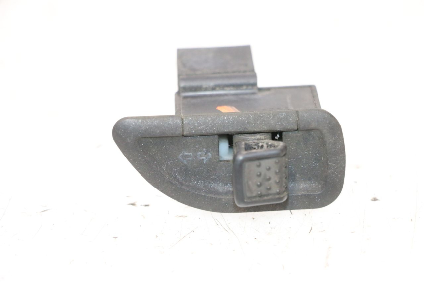 photo de RICHTINGAANWIJZER SCHAKELAAR PIAGGIO MP3 RL 250 (2006 - 2010) - Hoofdaanzicht