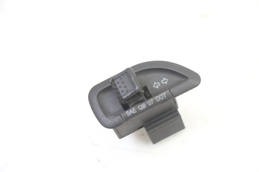 photo de RICHTINGAANWIJZER SCHAKELAAR PIAGGIO NRG POWER PUREJET 50 (2018 - 2021) - Hoofdaanzicht