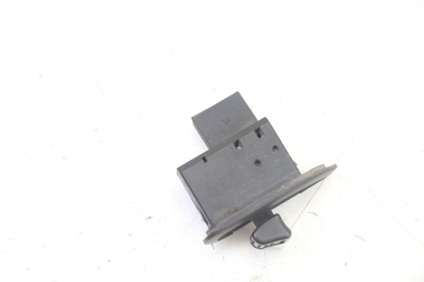 photo de RICHTINGAANWIJZER SCHAKELAAR PIAGGIO NRG POWER PUREJET 50 (2018 - 2021) - Zoom op gebruiksstaat